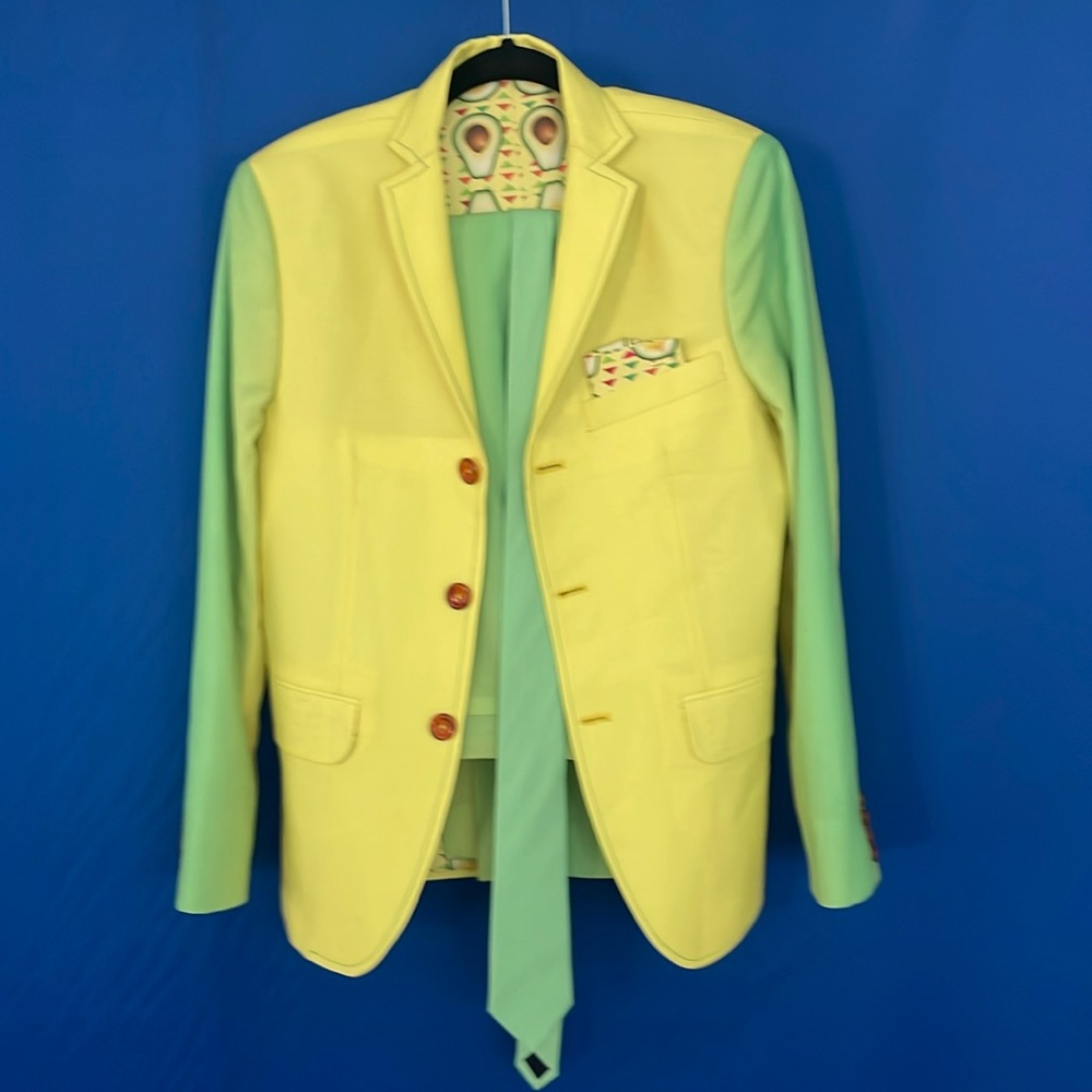 Alex Ladino Men’s Avacado Suit. - Size 36